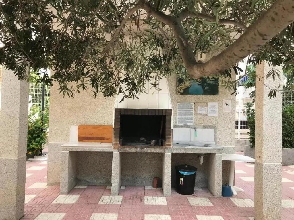 Mila Sloneczny Apartament W Torrevieja Centrum Exterior foto